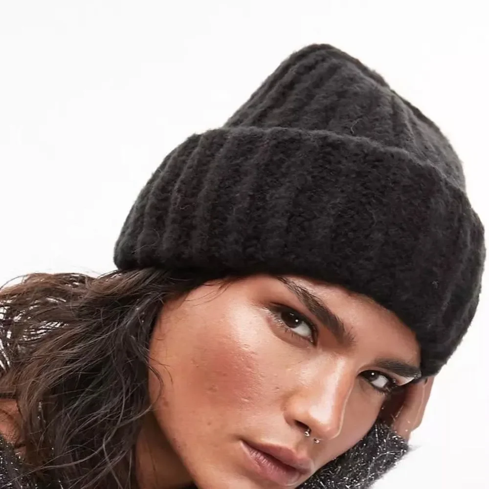 Topshop Black Ribbed Beanie | NWOT | Winter Essential 🖤